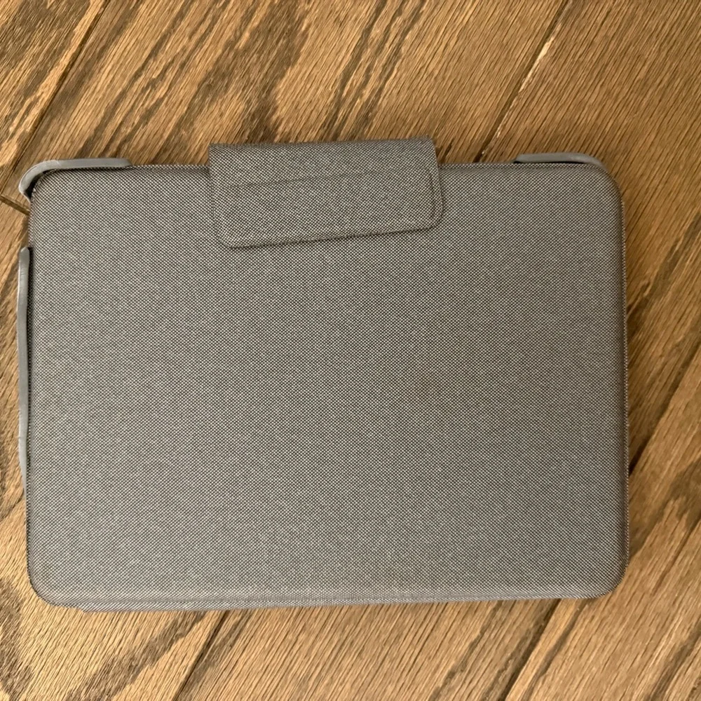 Logitech Folio Touch Keyboard Case with Trackpad for iPad Air (5th generation)